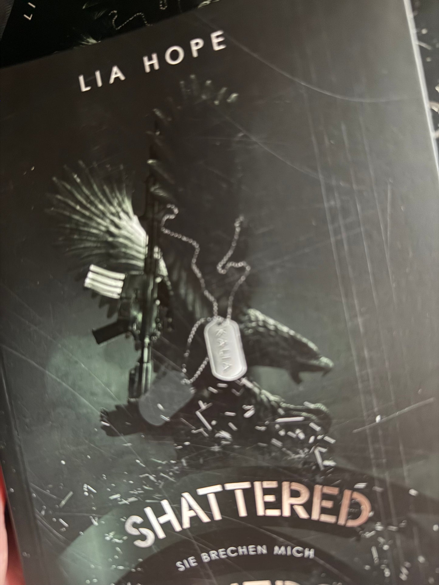 MÄNGELEXEMPLAR- Shattered Control Band 1